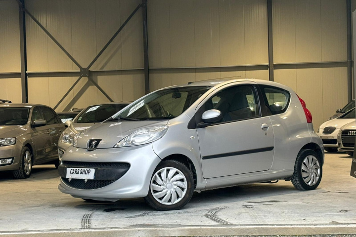 PEUGEOT 107